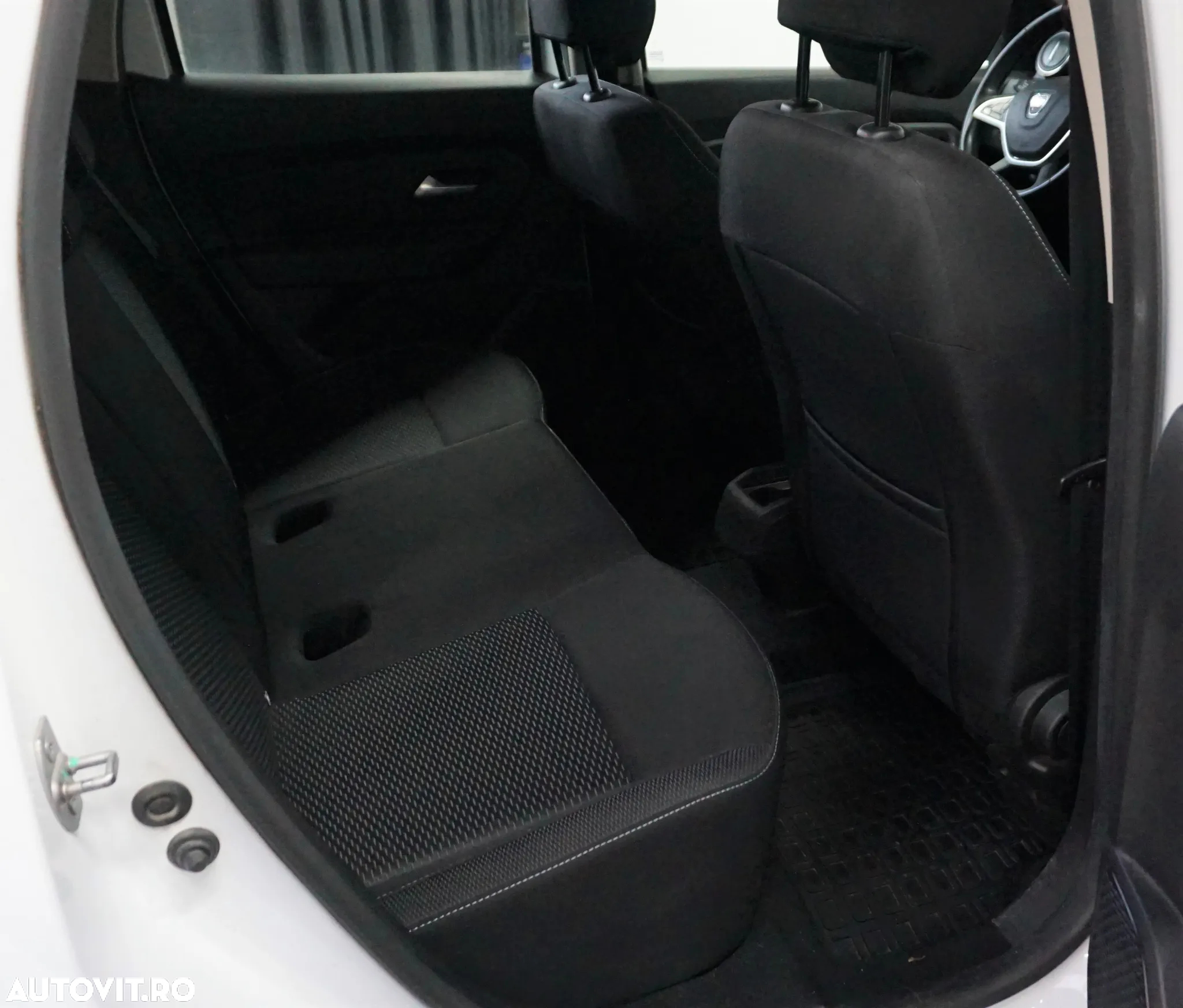 Dacia Duster 1.5 Blue dCi 4WD Comfort - 8