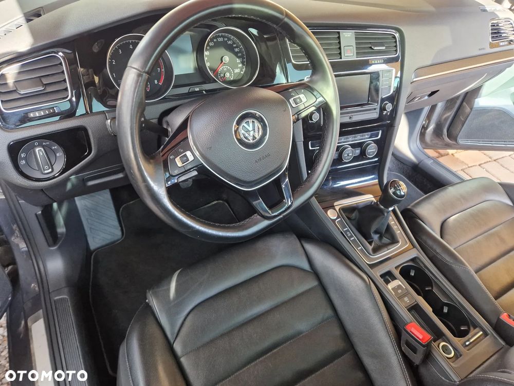 Volkswagen Golf - 14