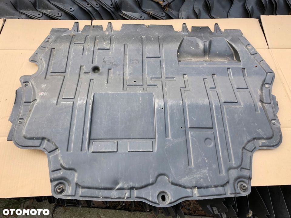 Osłona pod silnik Passat diesel B6 B7 CC Oryginał - 1