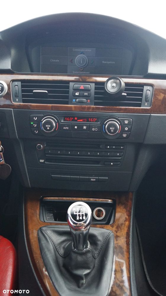 BMW Seria 3 320d - 12