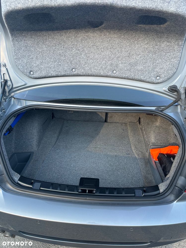 BMW Seria 3 330d DPF M Sport Edition - 10