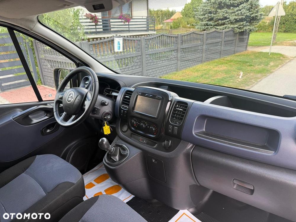 Opel Vivaro - 12