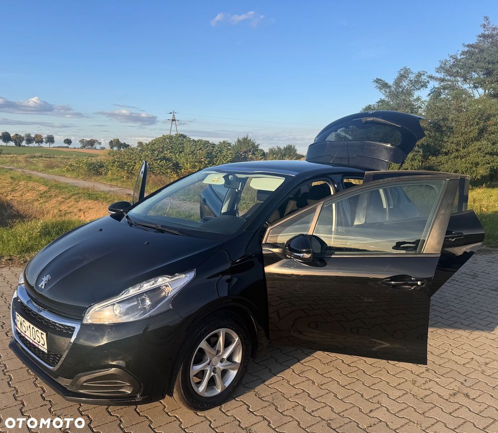 Peugeot 208 1.2 VTi Allure - 26