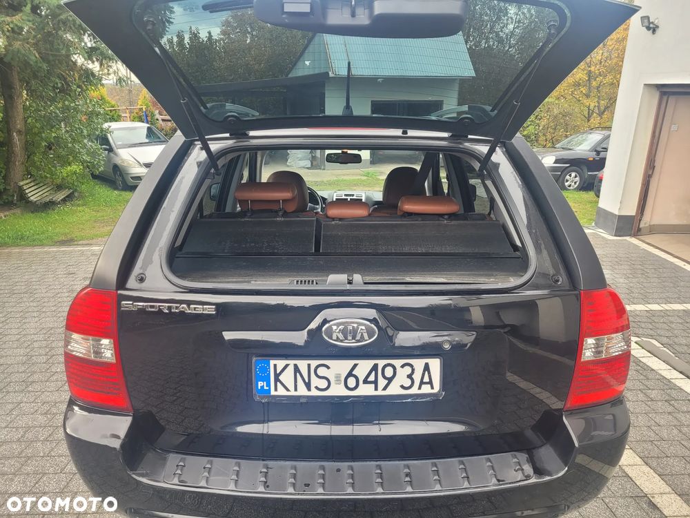 Kia Sportage 2.0 CRDI 4WD Fifa World Cup Edition - 12