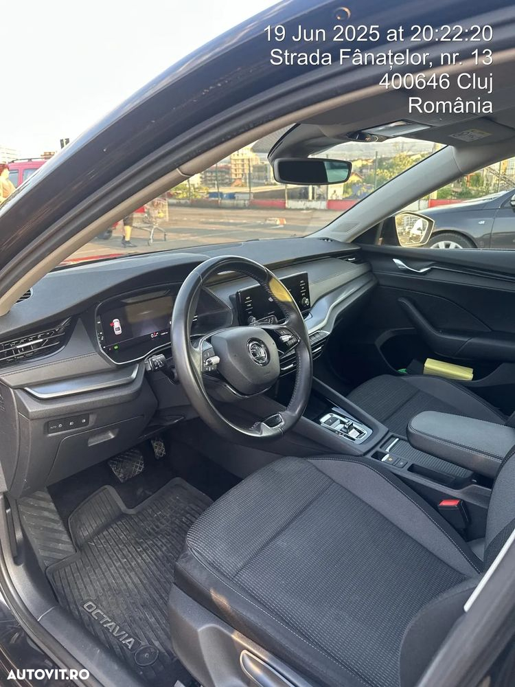 Skoda Octavia 2.0 TDI DSG Ambition - 11