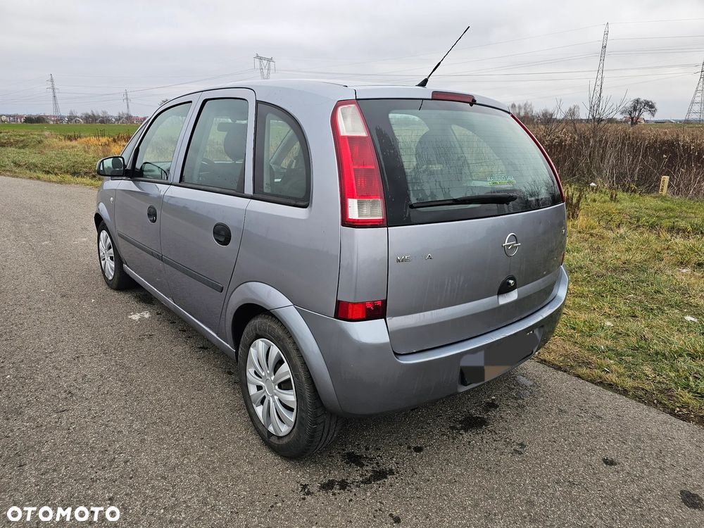 Opel Meriva 1.6 16V (Essentia) - 13