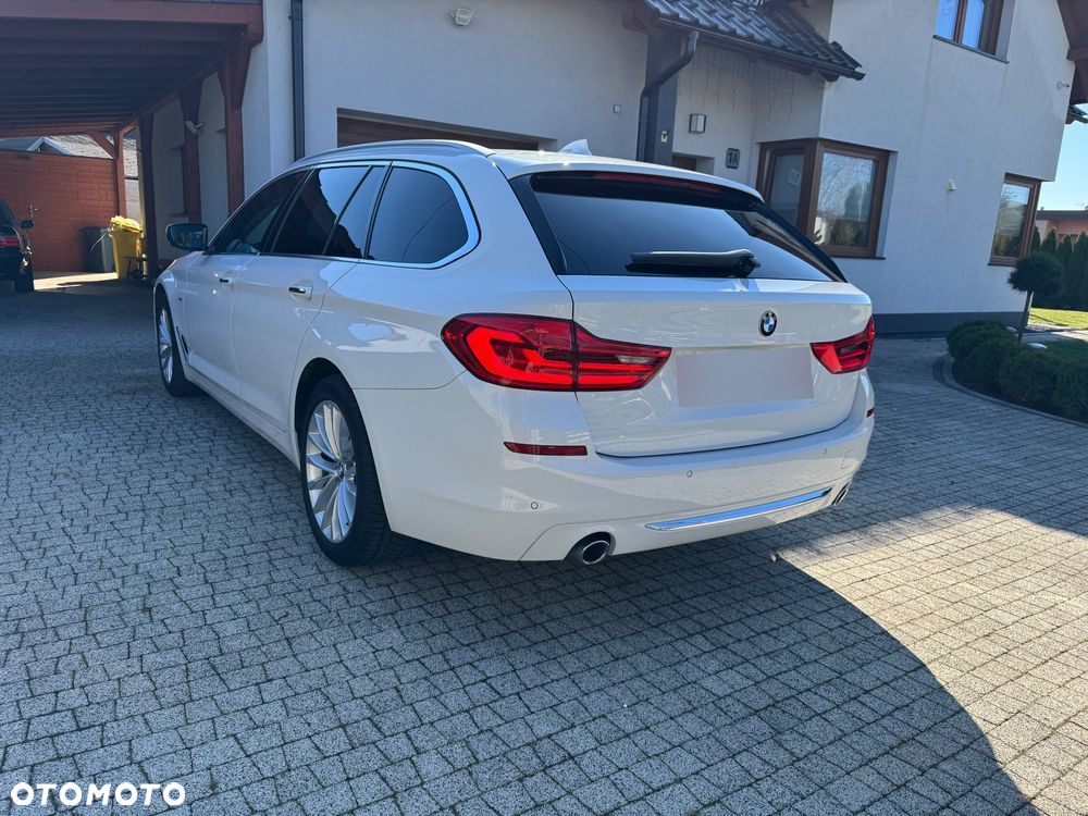 BMW Seria 5 520d Luxury Line - 11