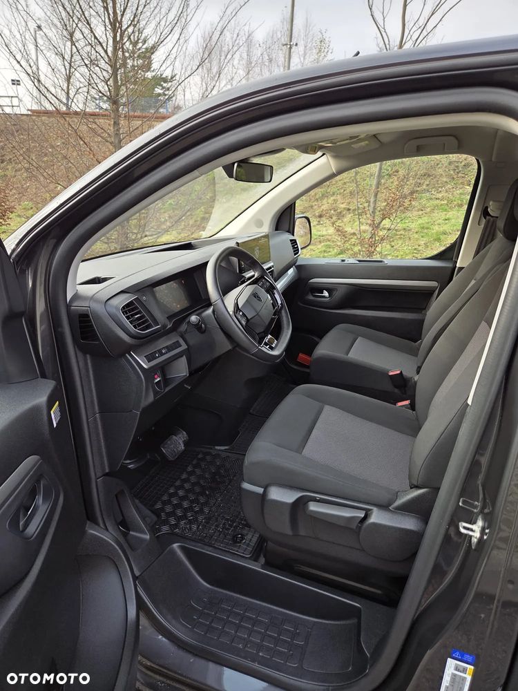 Peugeot Traveller 2.0 BlueHDi Long Business EAT8 - 11