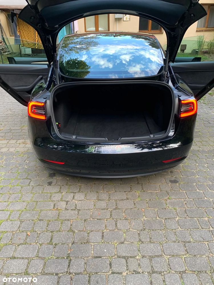 Tesla Model 3 Long Range RWD - 5