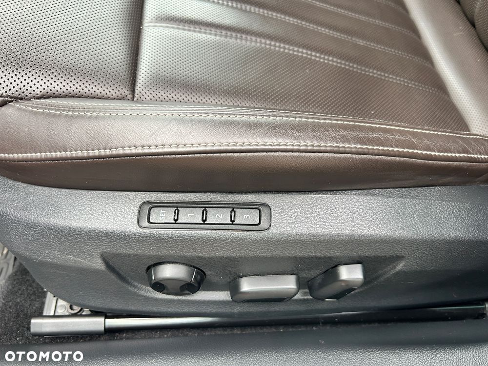 Skoda Superb 2.0 TDI SCR L&K DSG - 13