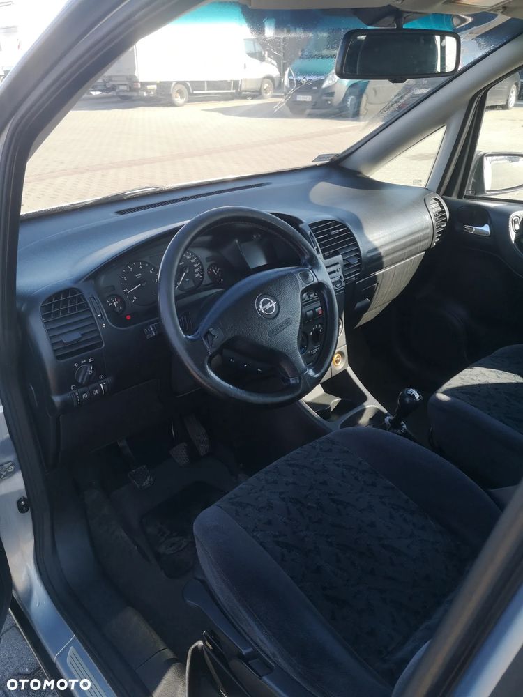 Opel Zafira 1.8 16V - 5