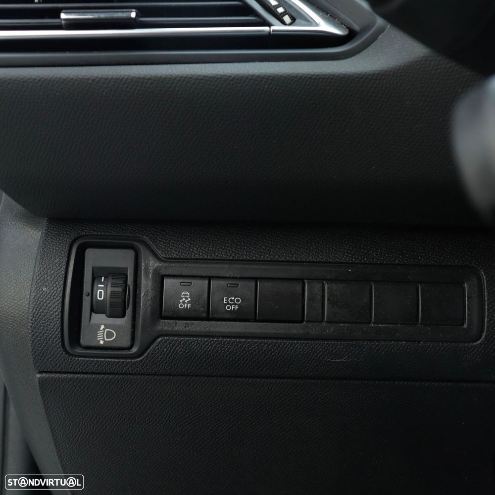Peugeot 308 1.6 BlueHDi Allure - 16