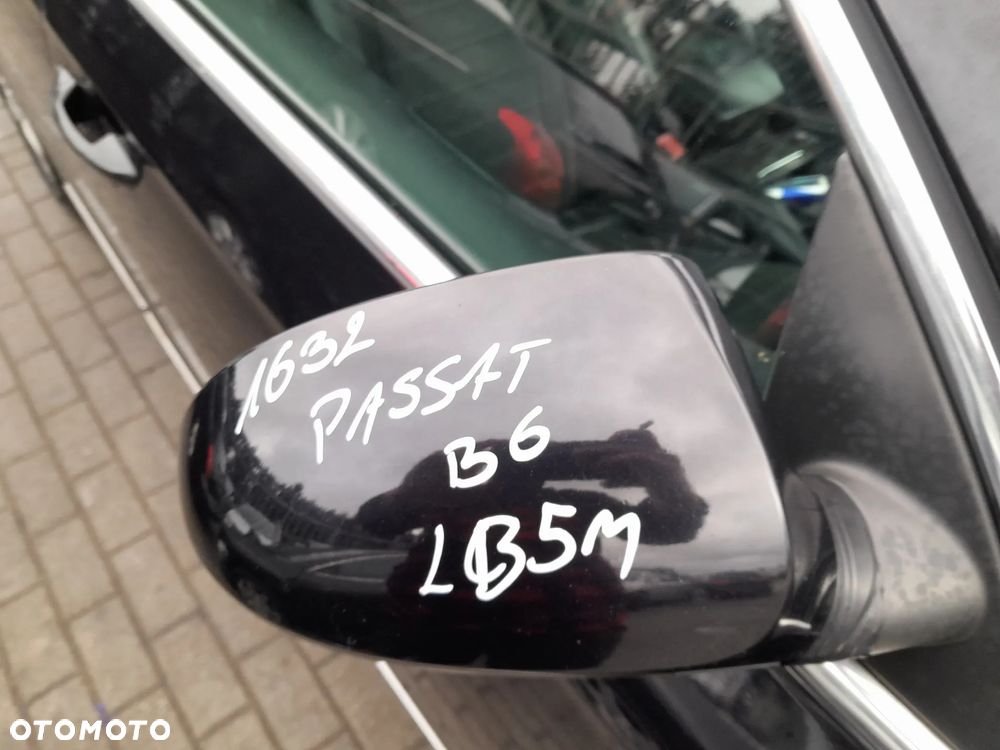 VW PASSAT B6 LUSTERKO PRAWE PRZEDNIE PRAWY PRZÓD KOLOR: LC9X - 4