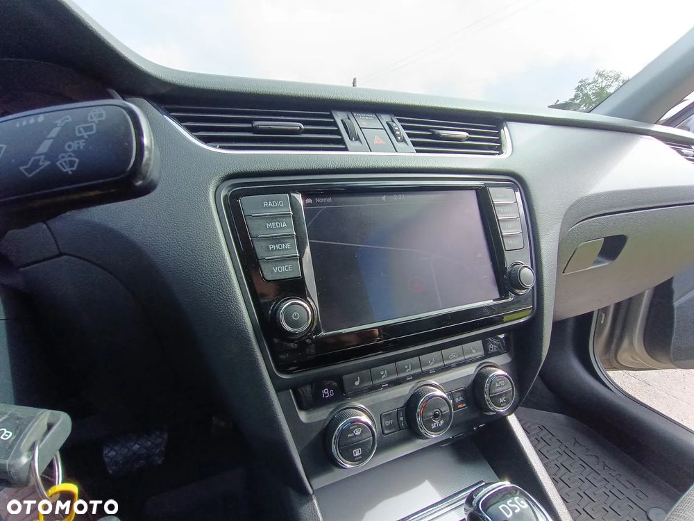 Skoda Octavia 2.0 TDI Elegance DSG - 29