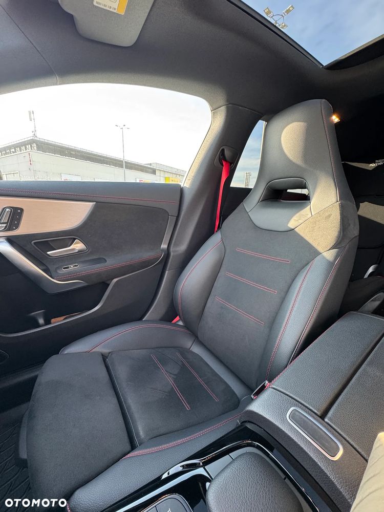 Mercedes-Benz CLA - 19