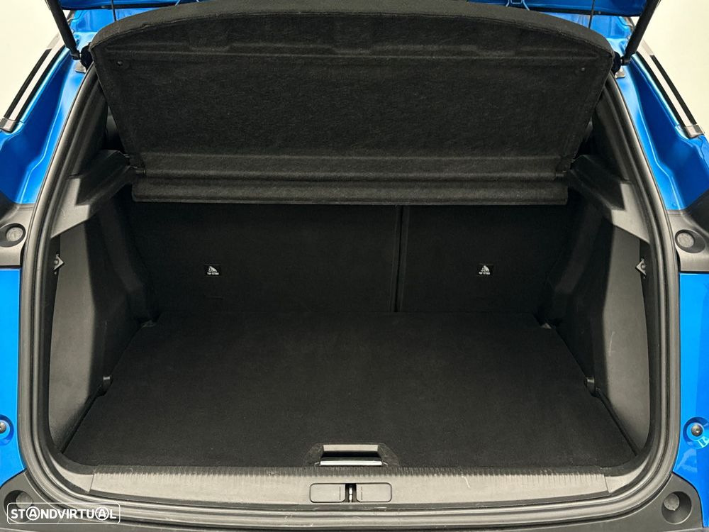 Peugeot 2008 1.2 PureTech GT EAT8 - 17