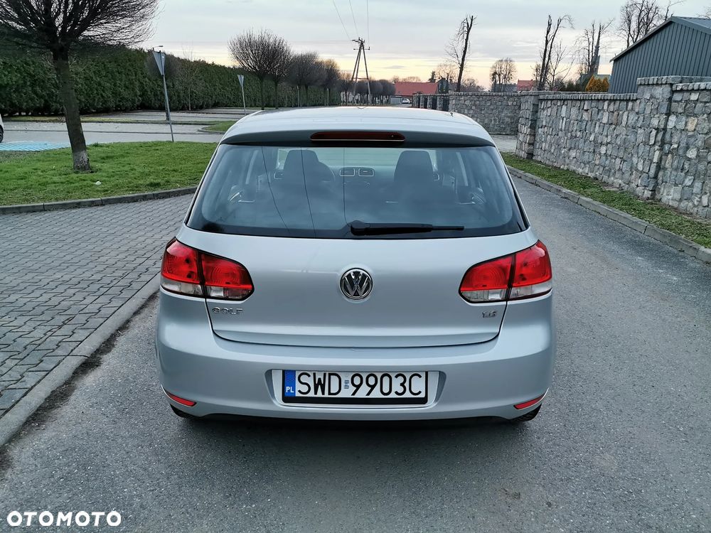 Volkswagen Golf 1.6 Trendline DSG - 12