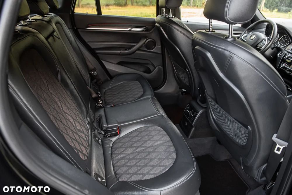 BMW X1 sDrive18d M Sport - 30