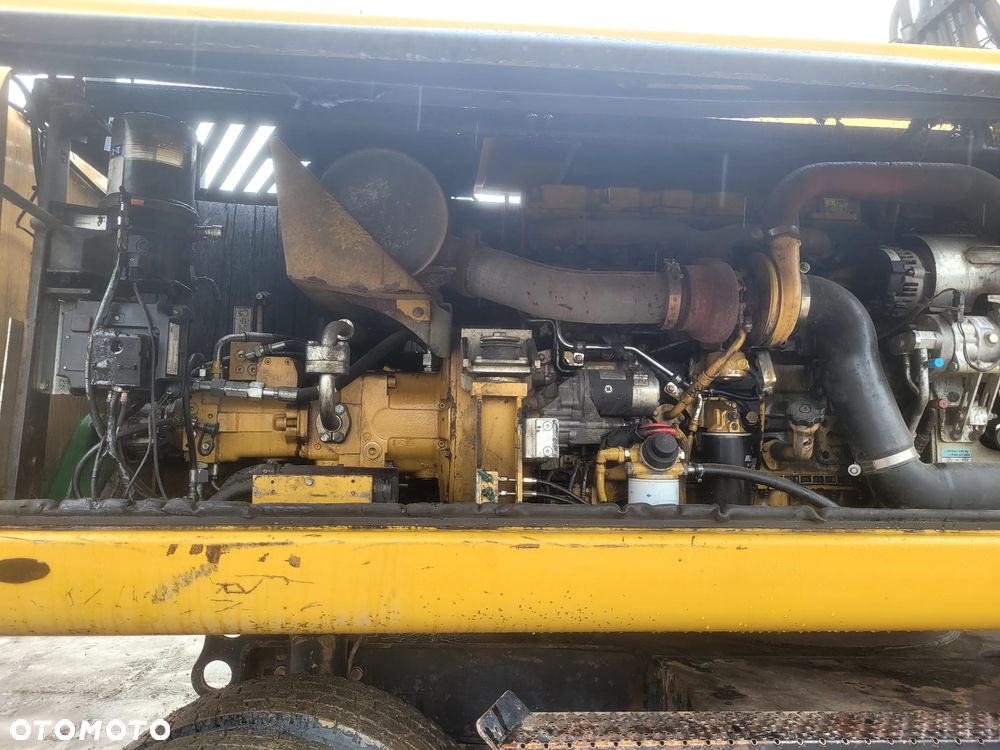 Caterpillar M318D - 6