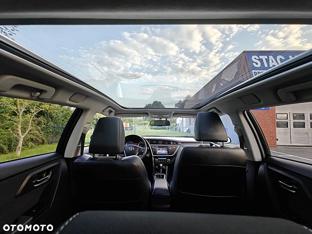 Toyota Auris 1.6 Premium Comfort MS - 10