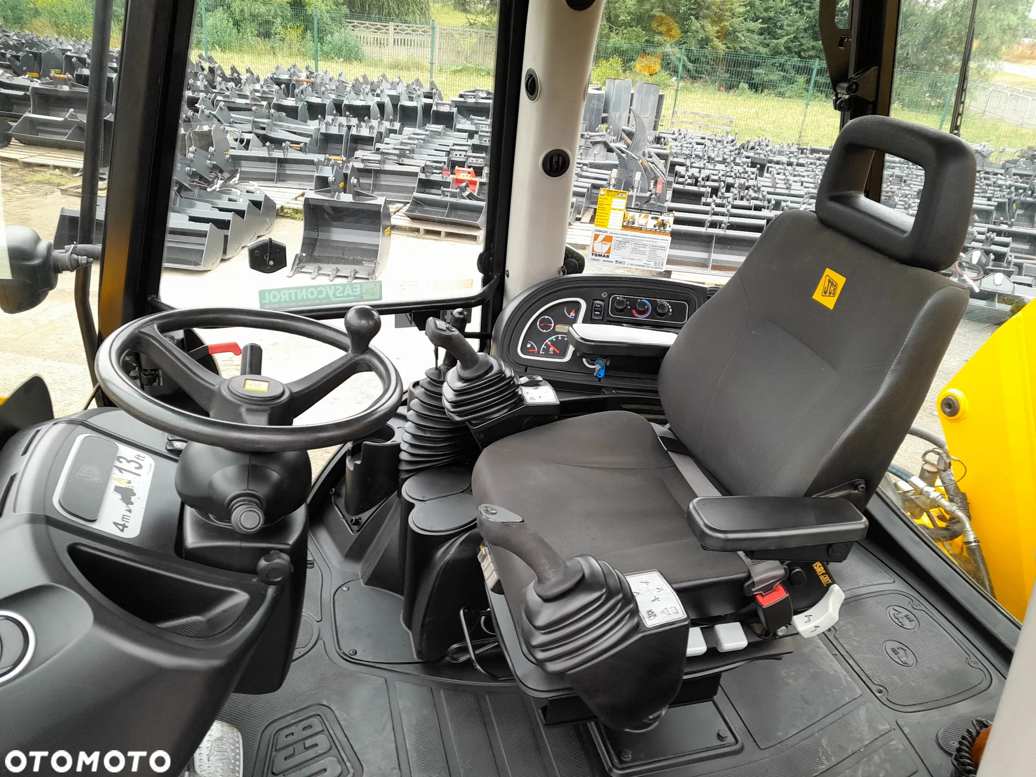 JCB 3CX  AEC - 18