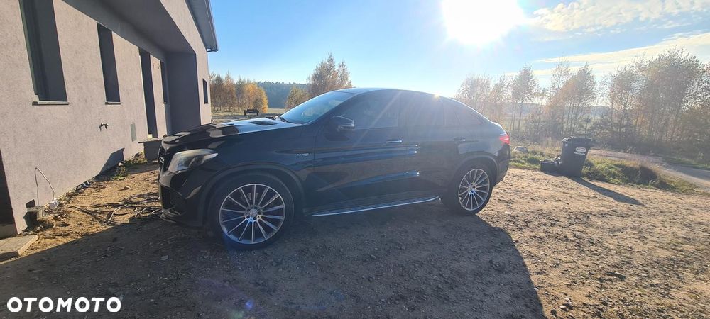 Mercedes-Benz GLE - 1