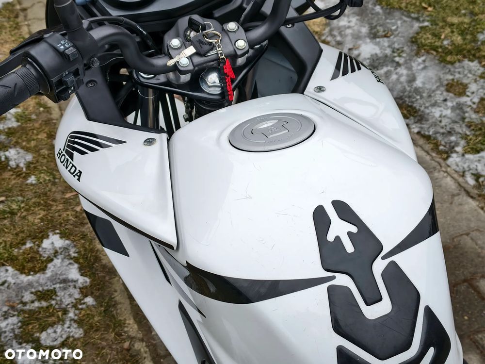 Honda CBF - 17