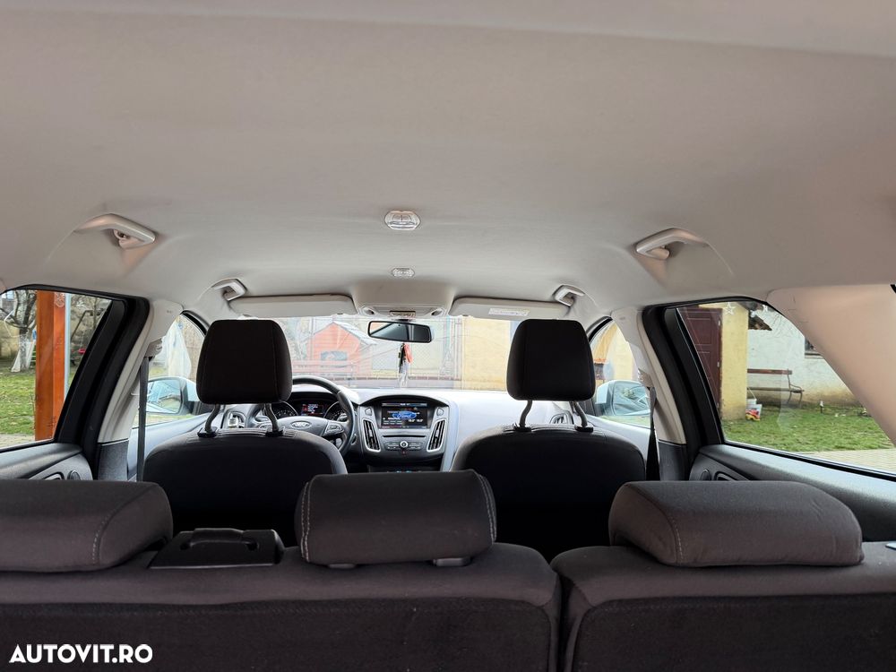 Ford Focus 1.0 EcoBoost Titanium - 17
