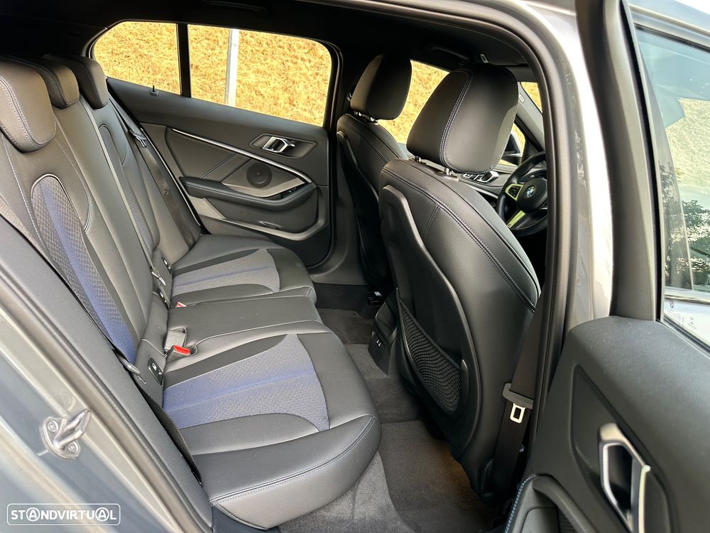 BMW 116 d Pack Desportivo M - 29