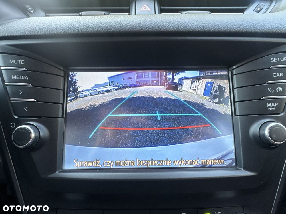Toyota Avensis 1.8 Selection MS - 25