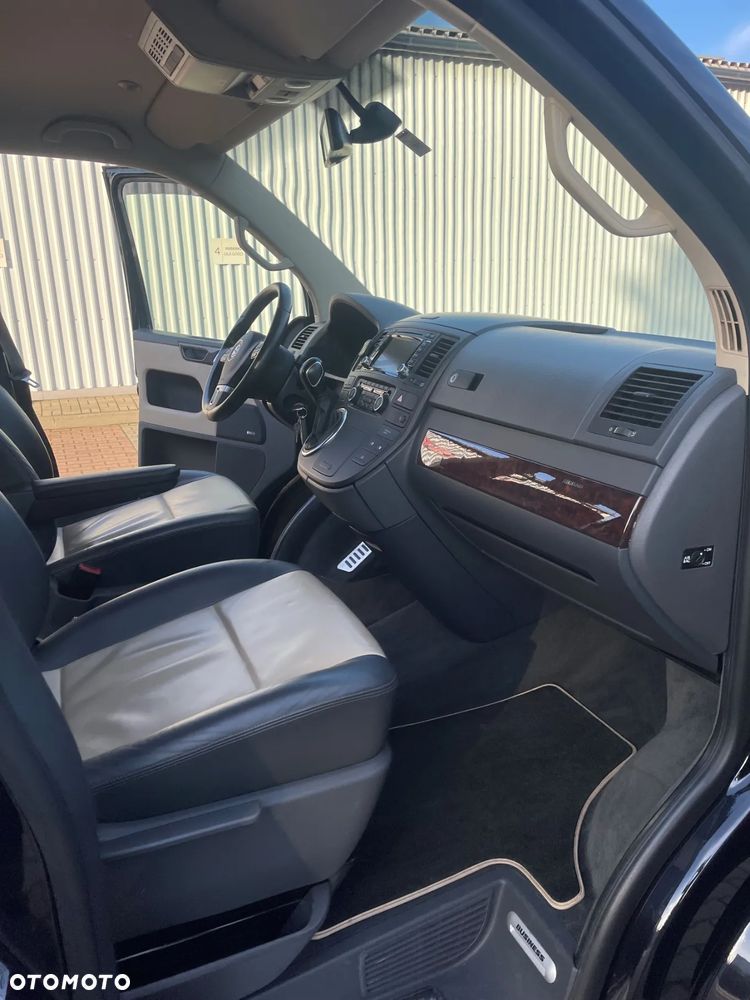 Volkswagen Multivan - 10