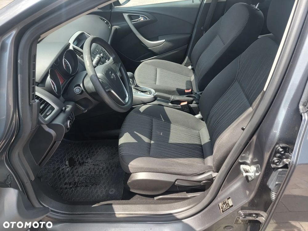 Opel Astra 1.4 T Enjoy - 11