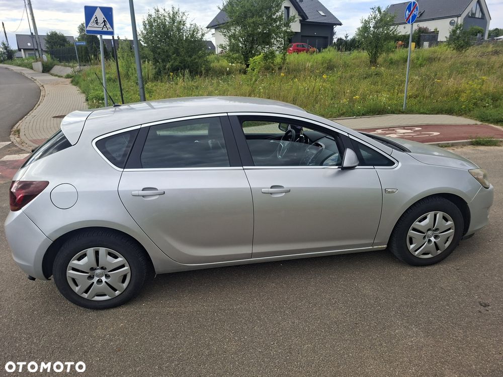 Opel Astra - 2