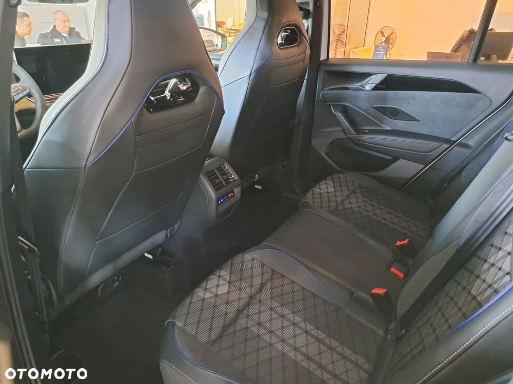 Volkswagen Tiguan - 12