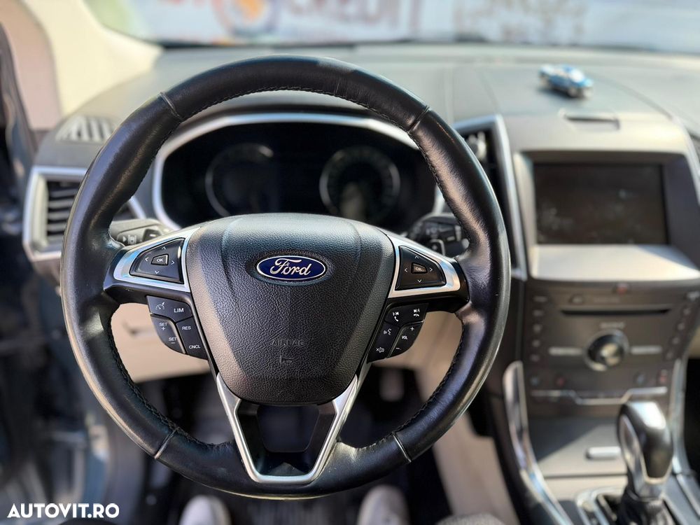 Ford Edge 2.0 TDCi Powershift Titanium - 9