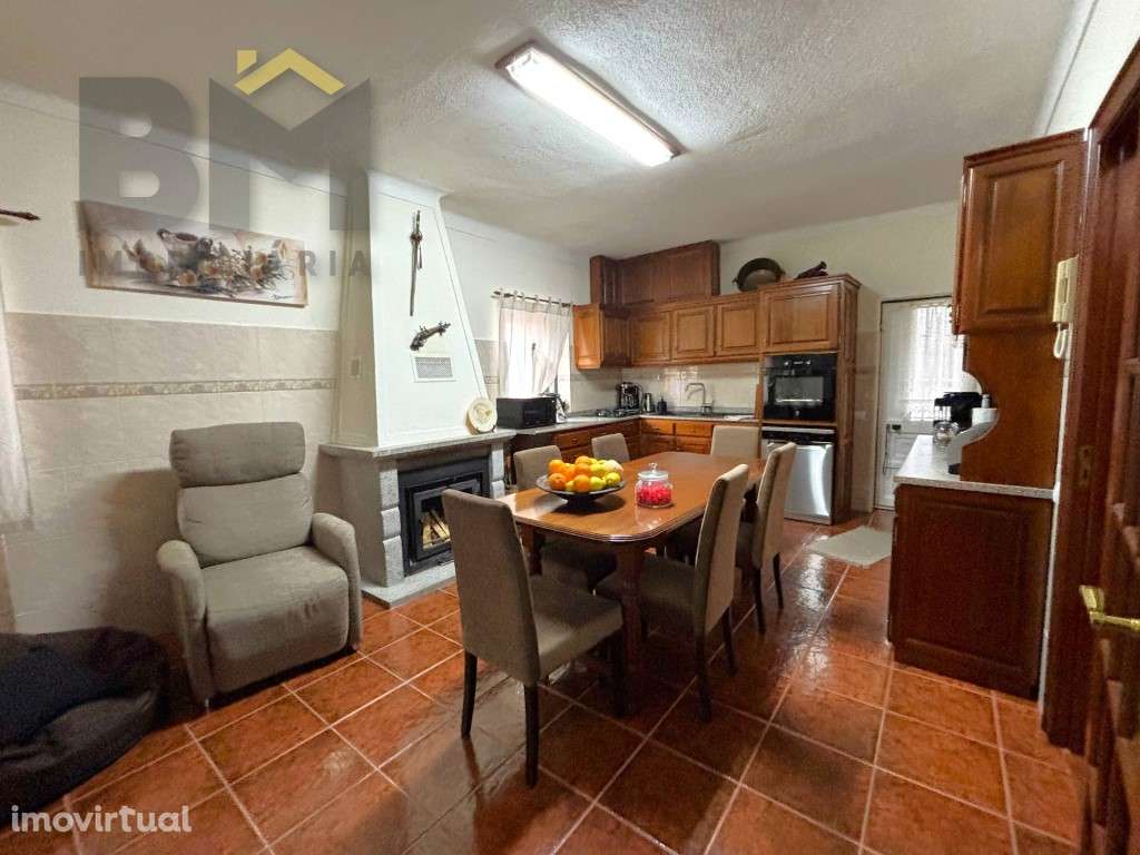 Moradia T4 com 5000m2 de terreno - Escalos de Baixo (Castelo Branco) - Grande imagem: 5/35