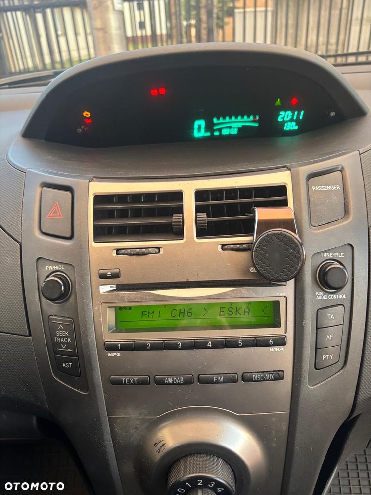 Toyota Yaris 1.33 Luna - 9
