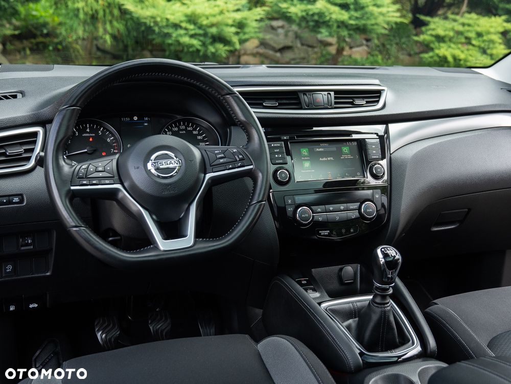 Nissan Qashqai 1.3 DIG-T Tekna - 24