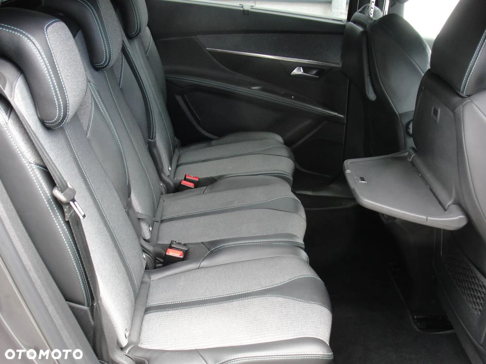 Peugeot 5008 PureTech 130 EAT8 Stop & Start Allure Pack - 9