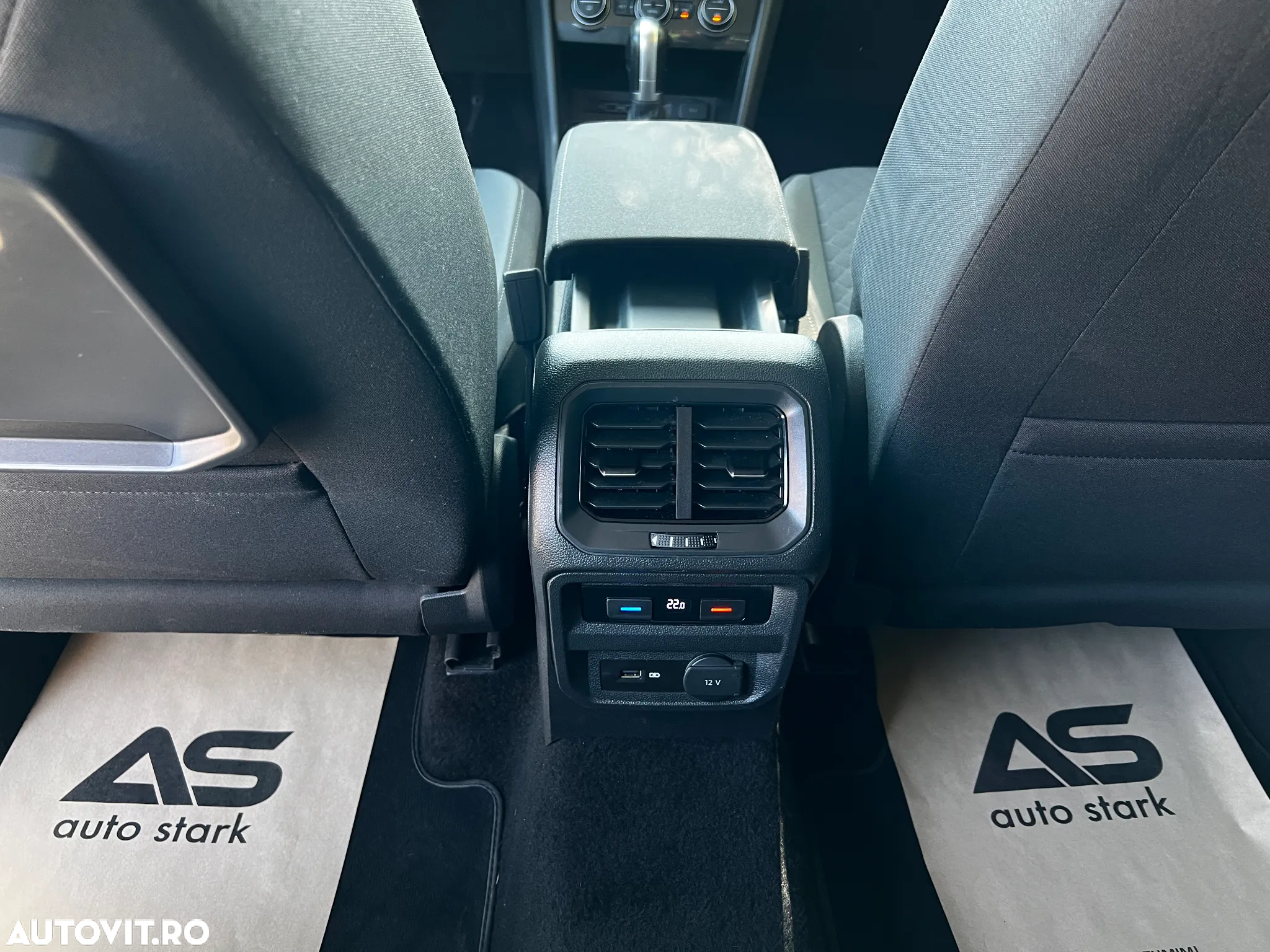 Volkswagen Tiguan 2.0 TDI SCR 4MOTION DSG R-Line - 34
