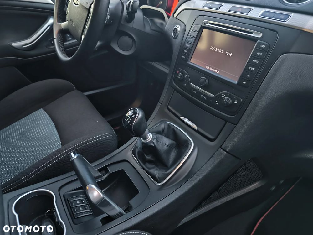 Ford S-Max 2.0 TDCi DPF Titanium - 14