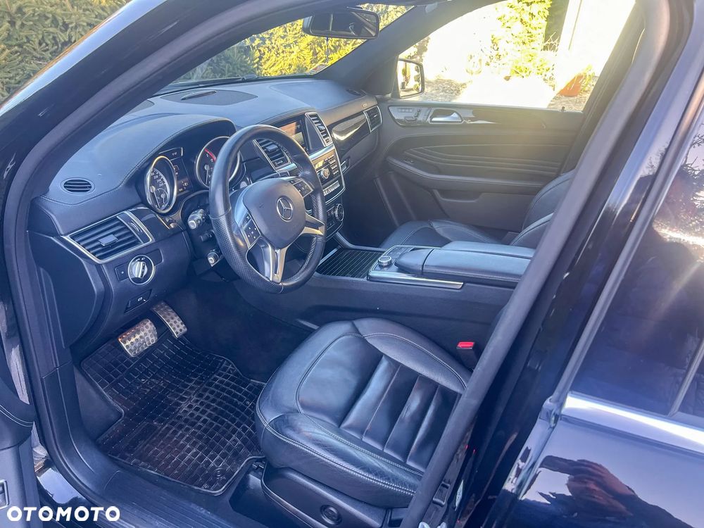 Mercedes-Benz ML 350 BlueTEC 4-Matic - 11