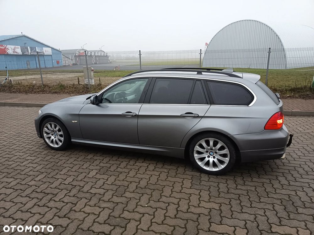 BMW Seria 3 318d - 11