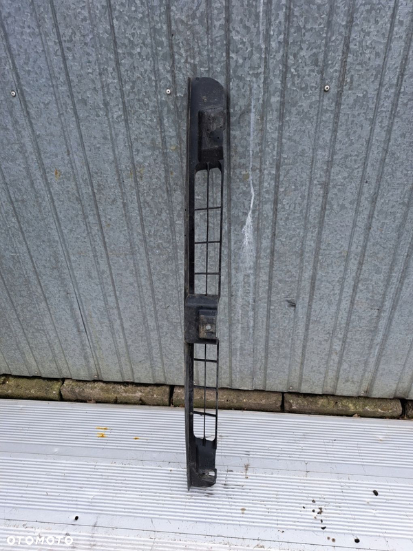 RENAULT MASKOTT KRATKA ZDERZAKA PRZÓD 8200338541