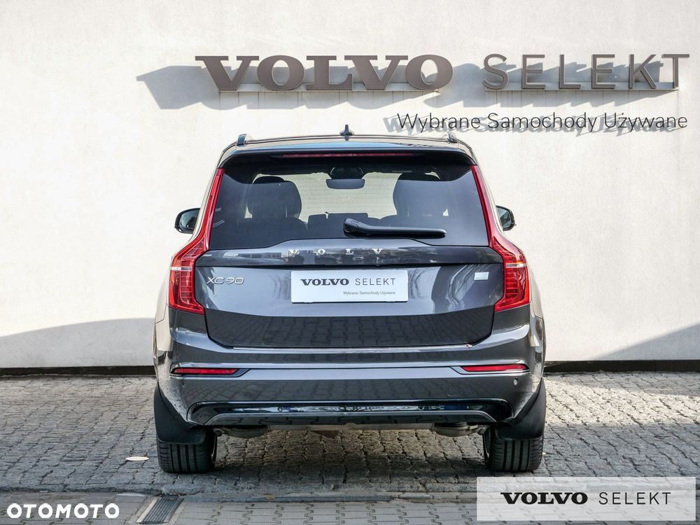 Volvo XC 90 - 9