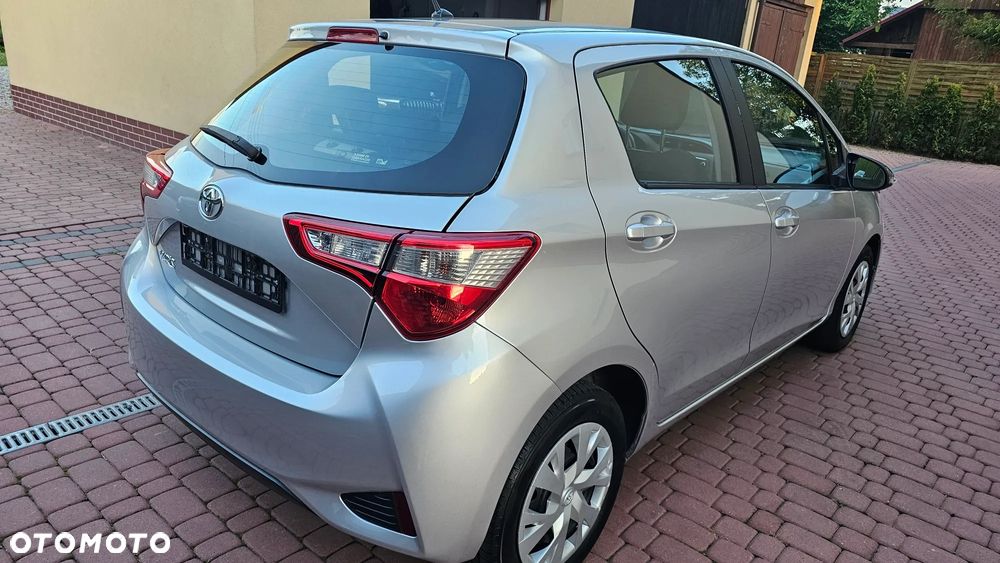 Toyota Yaris 1.0 Premium - 5