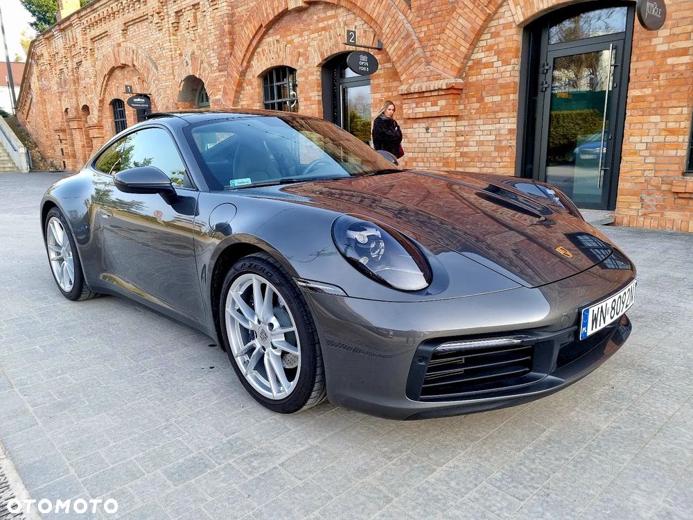 Porsche 911 Carrera - 2