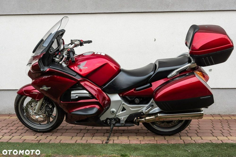 Honda ST - 6