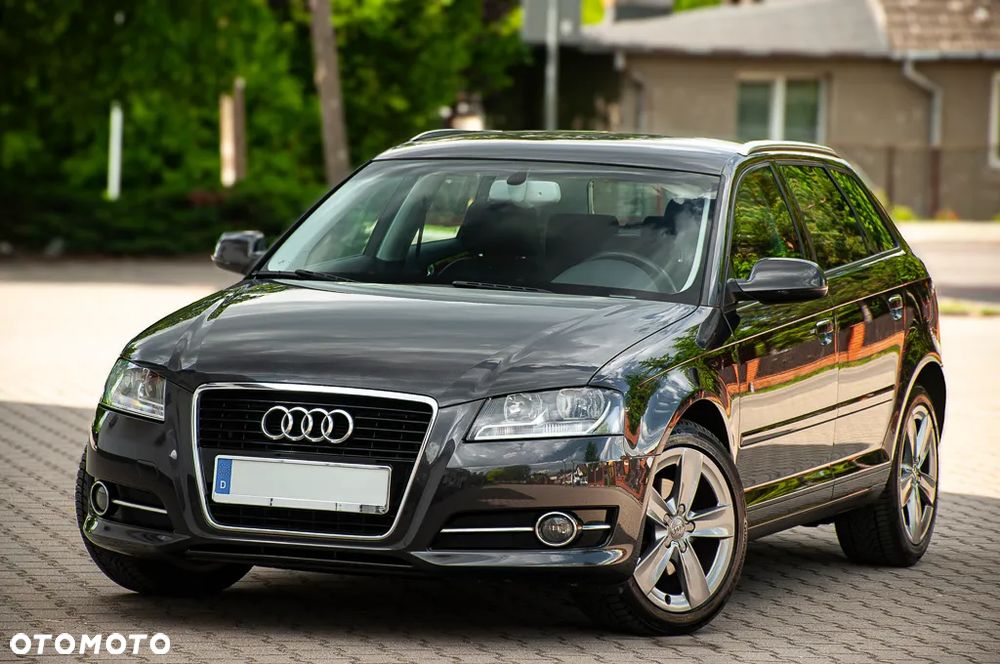Audi A3 Sportback 2.0 TDI DPF S line Sportpaket - 2