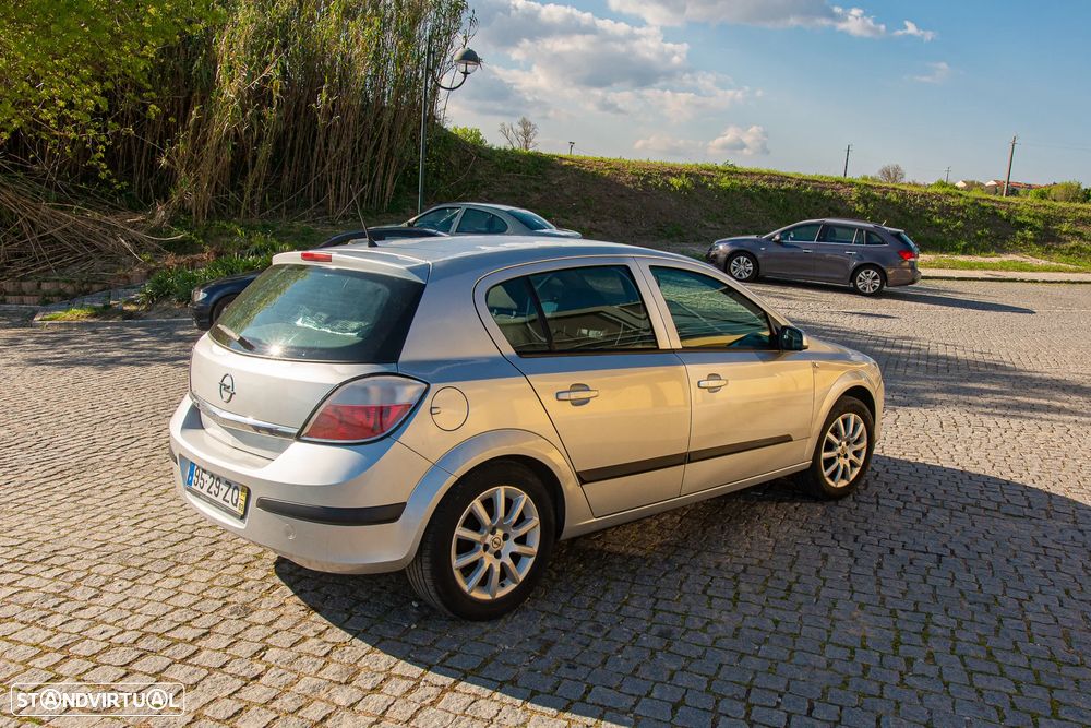 Opel Astra 1.4 Enjoy - 4